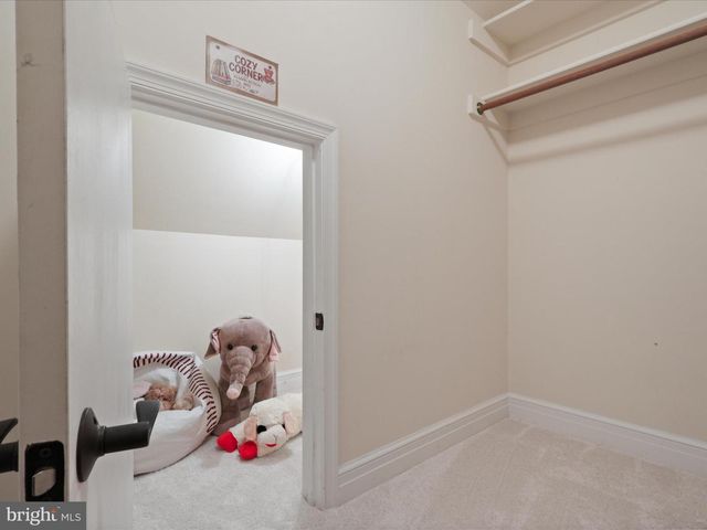 904 LOCUST ST, Herndon, VA 20170