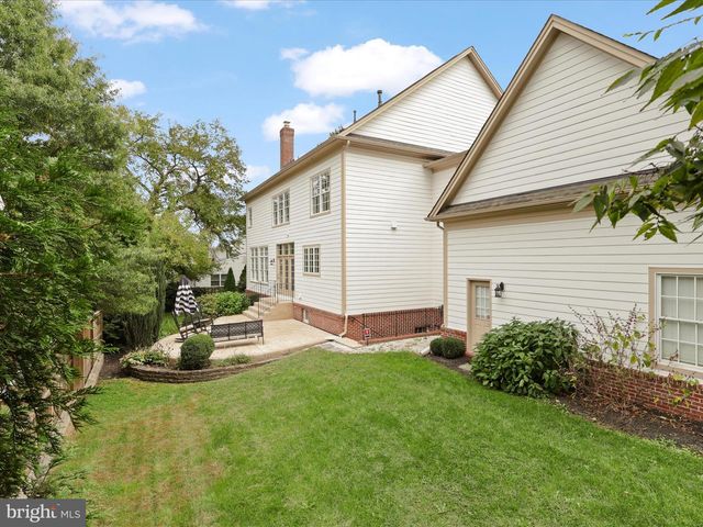 904 LOCUST ST, Herndon, VA 20170