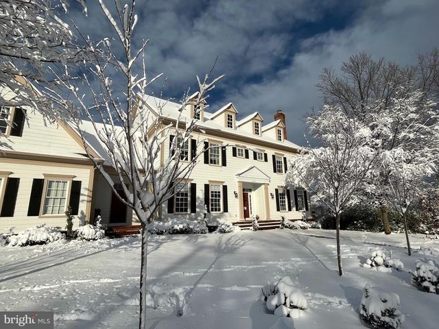 904 LOCUST ST, Herndon, VA 20170