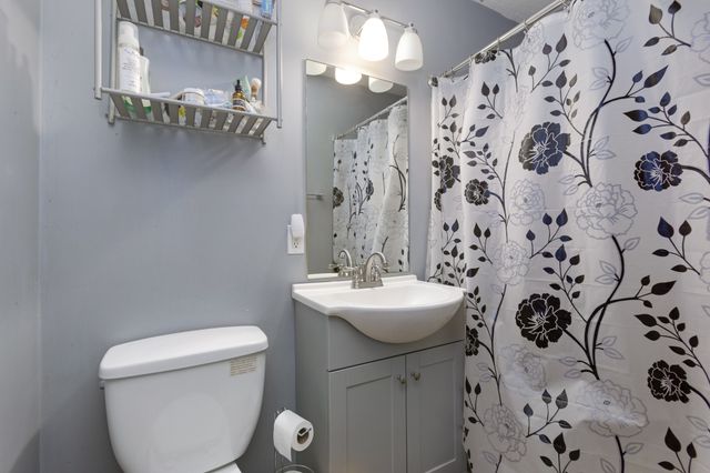 1015 Winding Ridge Rd, Goodlettsville, TN 37072