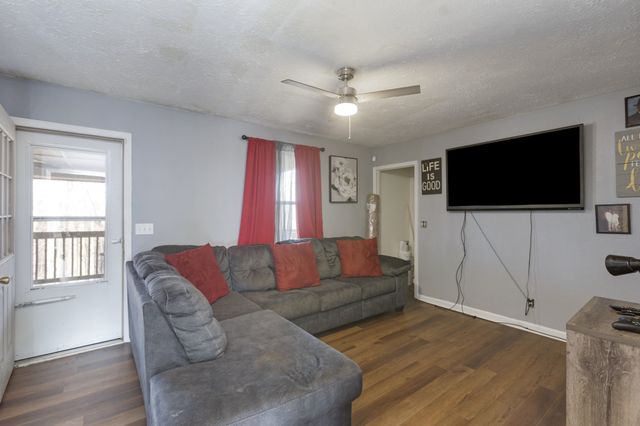 1015 Winding Ridge Rd, Goodlettsville, TN 37072