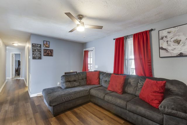 1015 Winding Ridge Rd, Goodlettsville, TN 37072