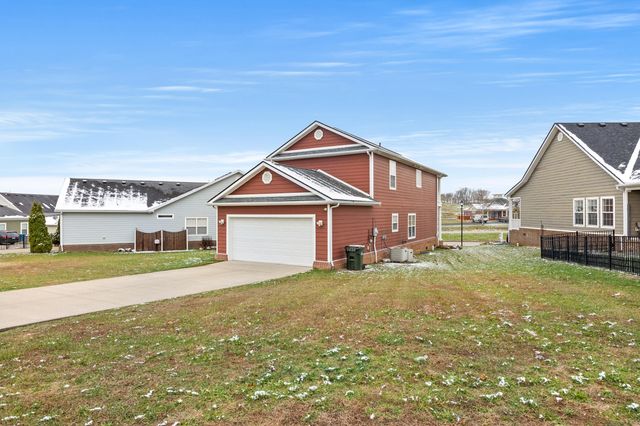 110 Woods Point Circle, Georgetown, KY 40324