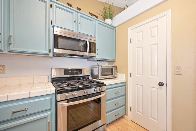 1375 Cobblestone Dr, Lincoln, CA 95648