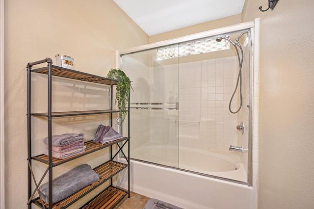 1375 Cobblestone Dr, Lincoln, CA 95648