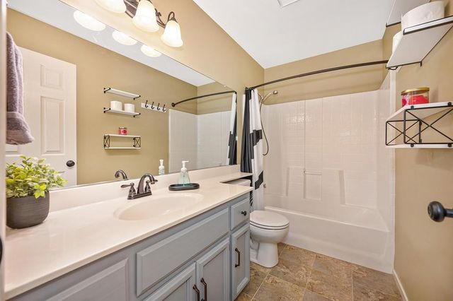 1375 Cobblestone Dr, Lincoln, CA 95648