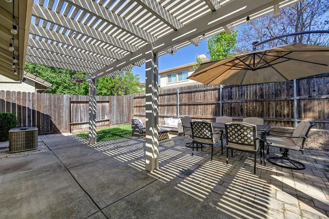 1375 Cobblestone Dr, Lincoln, CA 95648