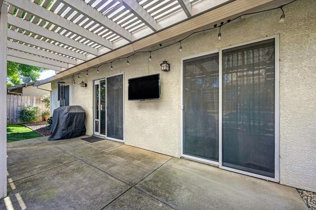 1375 Cobblestone Dr, Lincoln, CA 95648