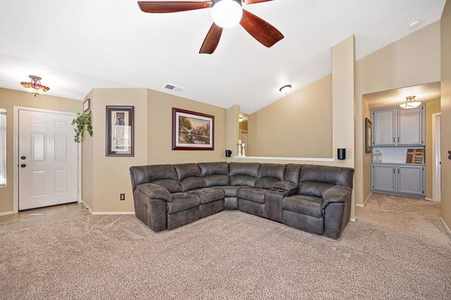 1375 Cobblestone Dr, Lincoln, CA 95648