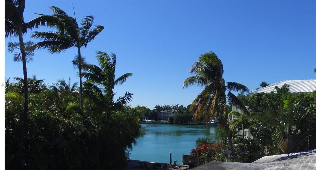 530 Harbor Drive, Key Biscayne, FL 33149