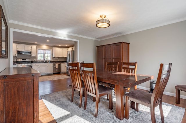 4 Chelsea Court, Nashua, NH 03062