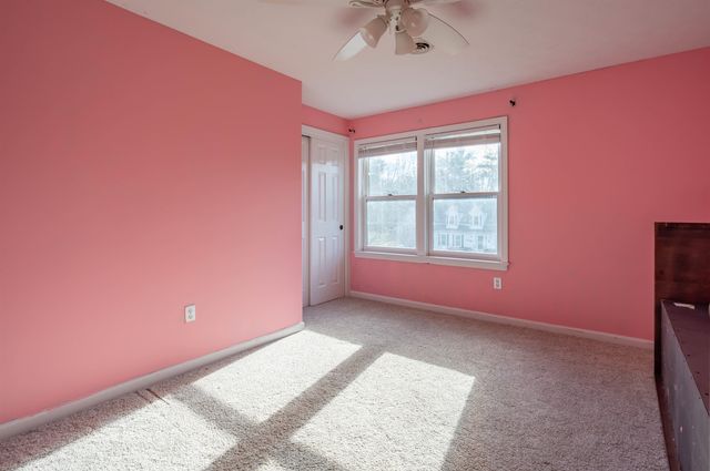 4 Chelsea Court, Nashua, NH 03062