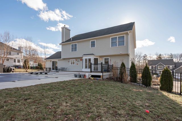 4 Chelsea Court, Nashua, NH 03062