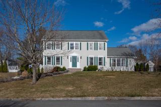 4 Chelsea Court, Nashua, NH 03062