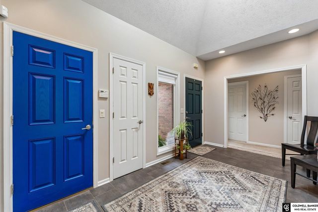 17419 Riviera Drive, Omaha, NE 68136