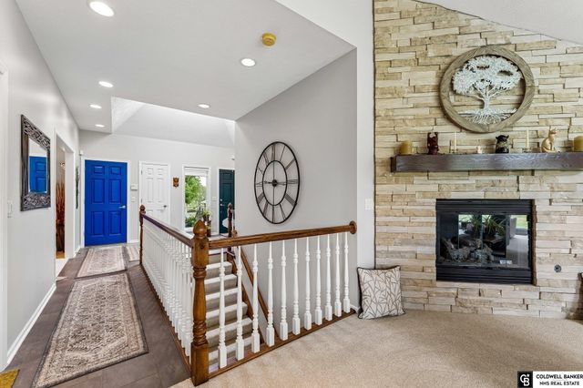 17419 Riviera Drive, Omaha, NE 68136