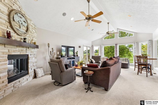 17419 Riviera Drive, Omaha, NE 68136
