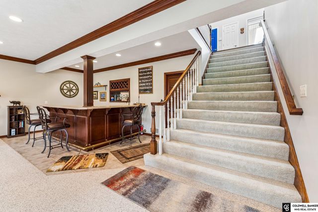 17419 Riviera Drive, Omaha, NE 68136