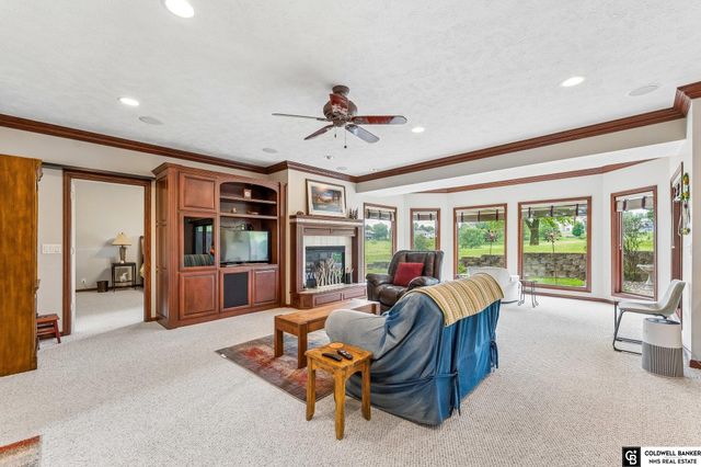 17419 Riviera Drive, Omaha, NE 68136
