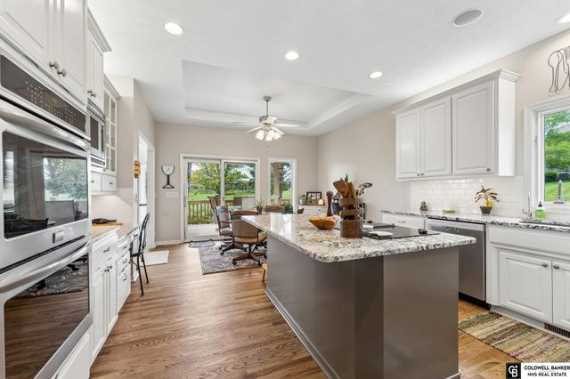 17419 Riviera Drive, Omaha, NE 68136