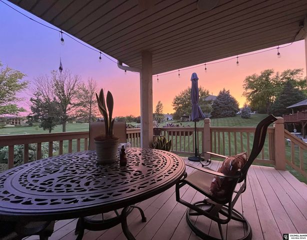 17419 Riviera Drive, Omaha, NE 68136