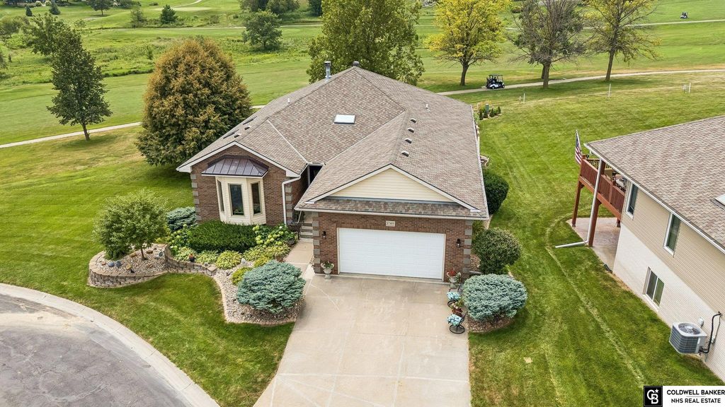 17419 Riviera Drive, Omaha, NE 68136