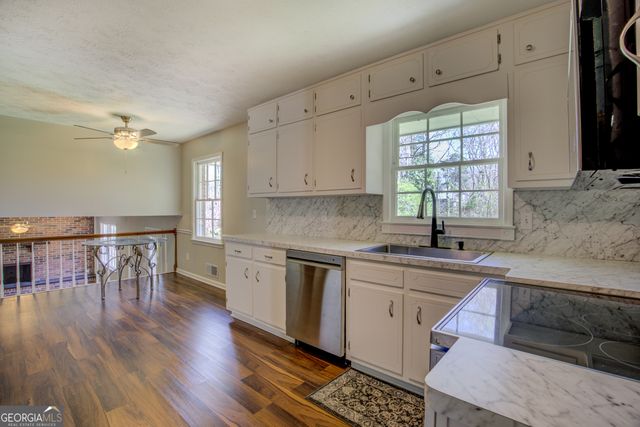 2270 Old Concord Dr SE, Covington, GA 30016