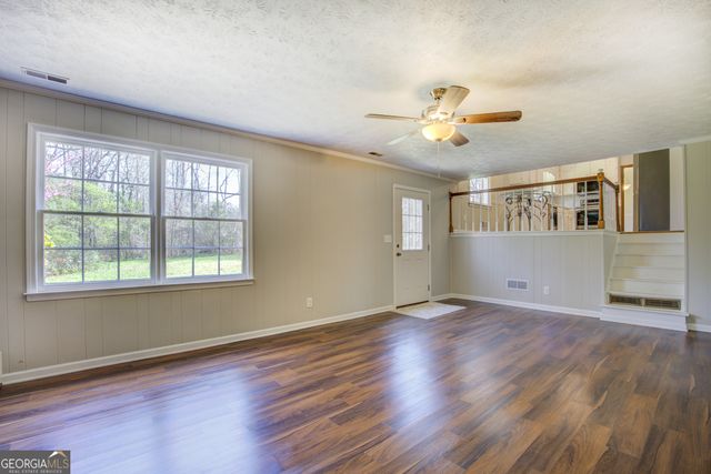 2270 Old Concord Dr SE, Covington, GA 30016