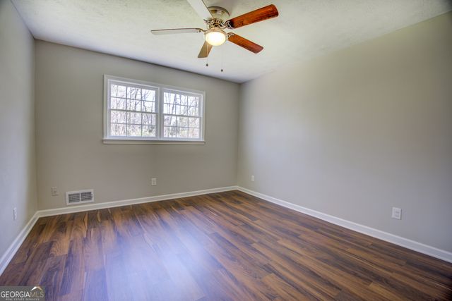 2270 Old Concord Dr SE, Covington, GA 30016