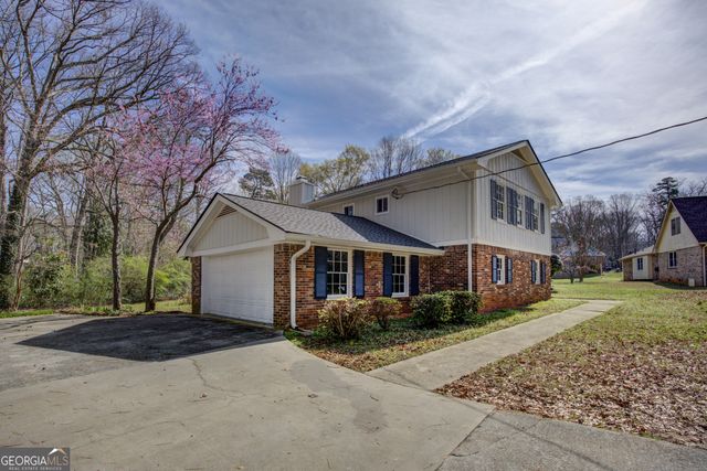 2270 Old Concord Dr SE, Covington, GA 30016