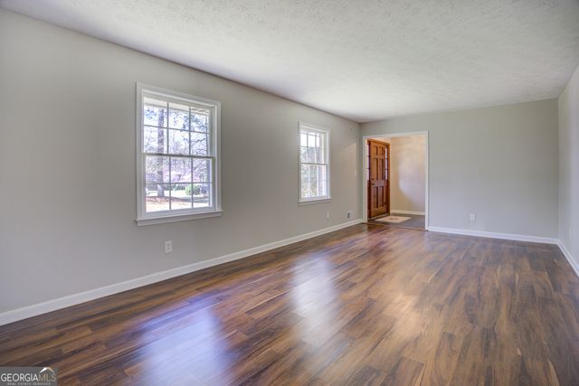 2270 Old Concord Dr SE, Covington, GA 30016