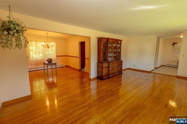 234 Palisade Avenue, Emerson, NJ 07630