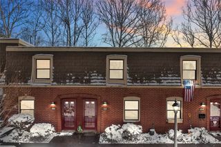 784 Carriage Cir, Pennsbury, PA 15205