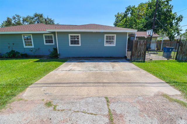 416 Clara Road, South Houston, TX 77587