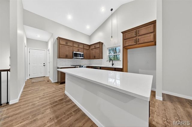 109 Jabin Farm Road, Wright City, MO 63390