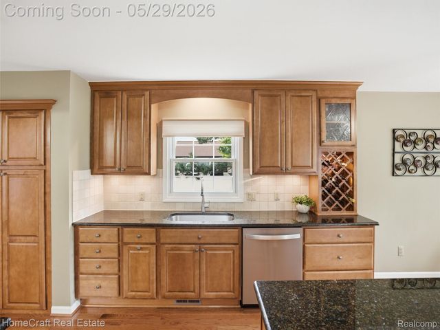 45088 DANBURY Road, Canton Charter Township, MI 48188