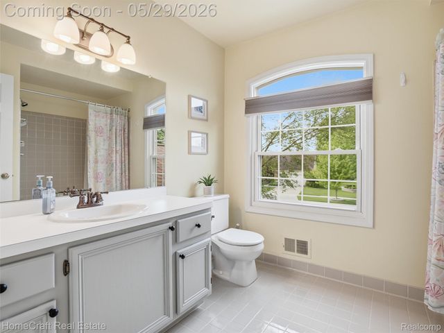 45088 DANBURY Road, Canton Charter Township, MI 48188