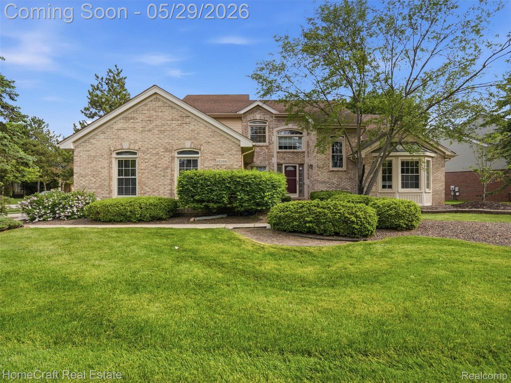 45088 DANBURY Road, Canton Charter Township, MI 48188