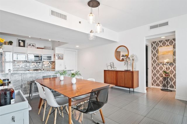 951 Brickell Ave 3207, Miami, FL 33131