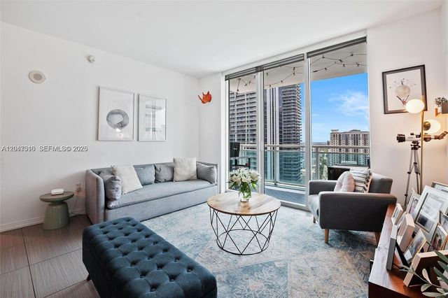 951 Brickell Ave 3207, Miami, FL 33131