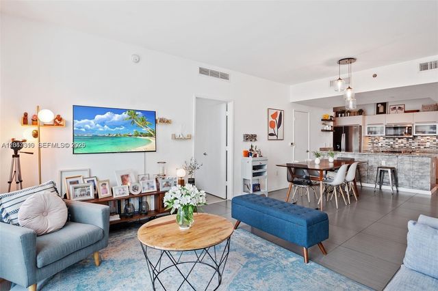951 Brickell Ave 3207, Miami, FL 33131