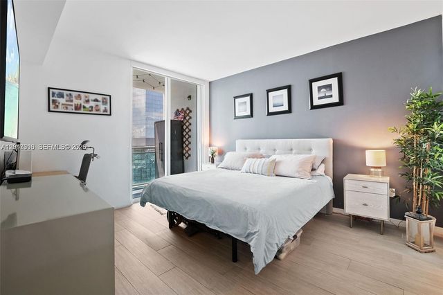 951 Brickell Ave 3207, Miami, FL 33131