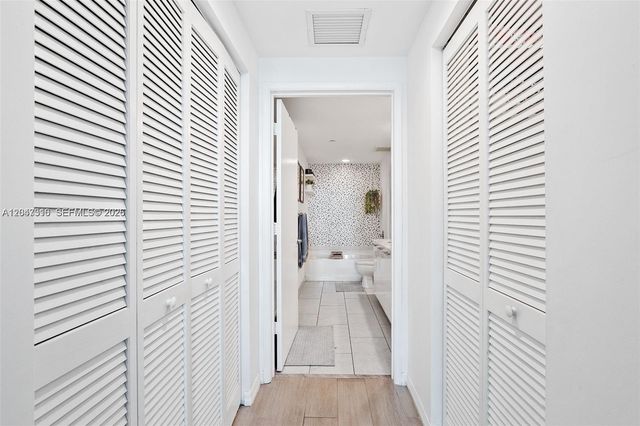 951 Brickell Ave 3207, Miami, FL 33131