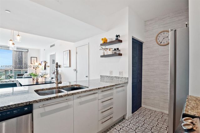 951 Brickell Ave 3207, Miami, FL 33131