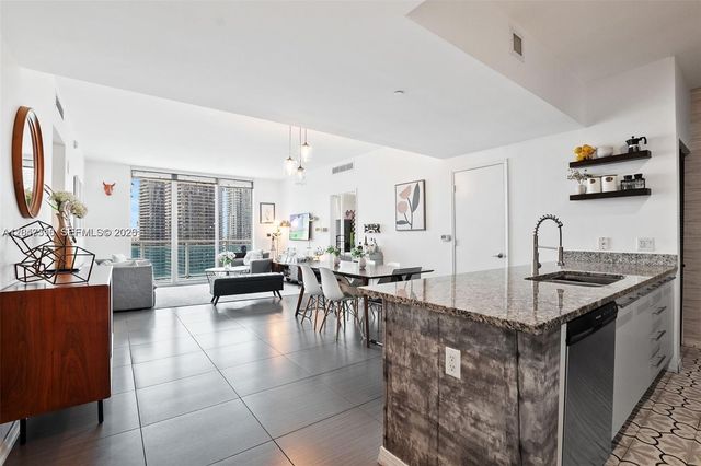 951 Brickell Ave 3207, Miami, FL 33131