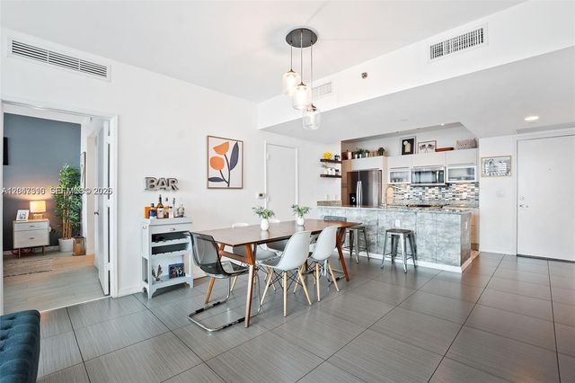 951 Brickell Ave 3207, Miami, FL 33131