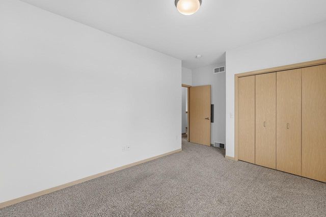 2815 No Oaks Ridge, Fitchburg, WI 53711