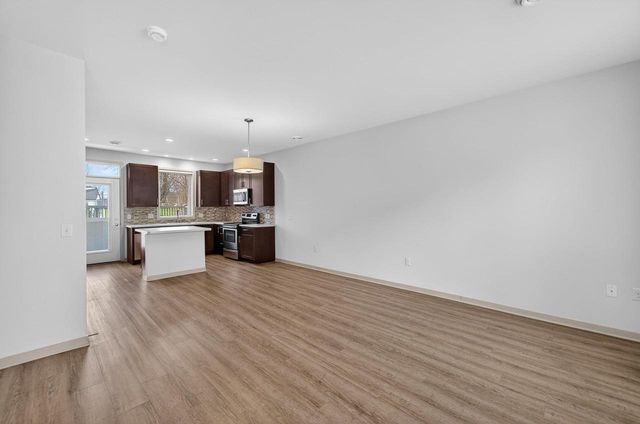 2815 No Oaks Ridge, Fitchburg, WI 53711