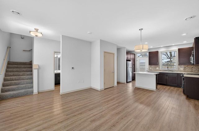 2815 No Oaks Ridge, Fitchburg, WI 53711