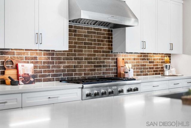 5330 Sweetwater Trl, San Diego, CA 92130